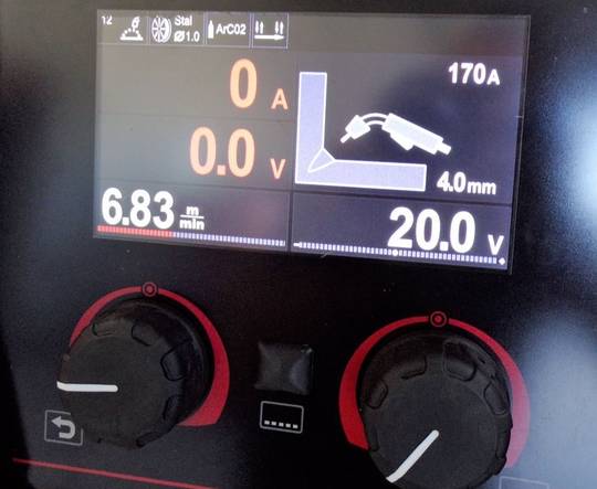 Suvirinimo pusautomatis Lincoln Electric Powertec i320C Advanced (su MIG degikliu komplekte)