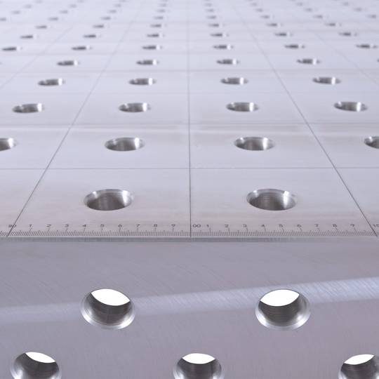Suvirinimo stalas Spartus FERROS 3D, 1200 x 1200 x 200 mm, 4 kojos su ratukais